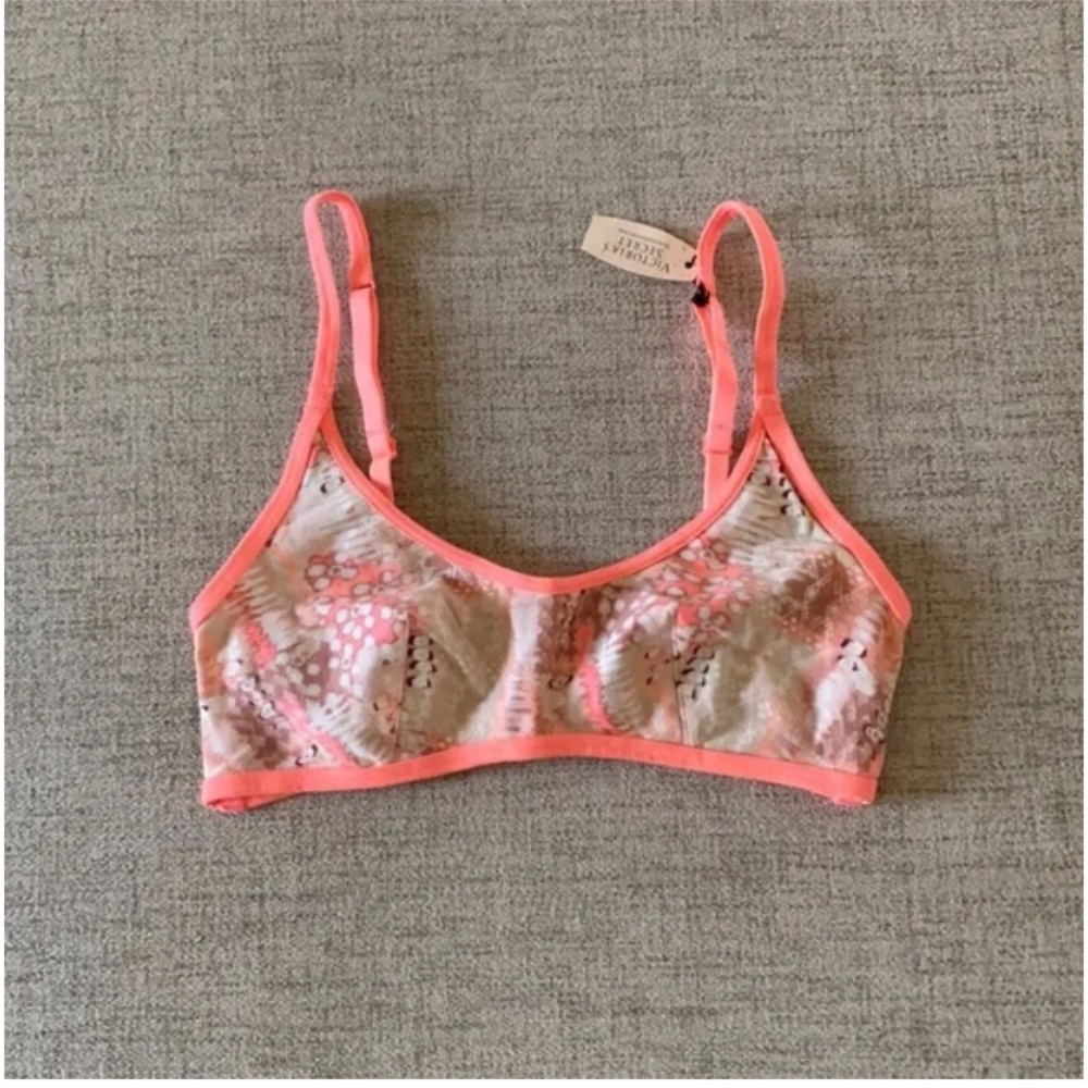 🪞 NWT  VS neutral printed unlined bra top by victoria’s secret